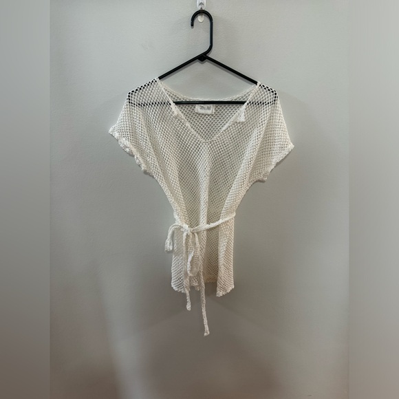 Used MD Sand and Spirit White Beach Shirt Coverup - Picture 3 of 6